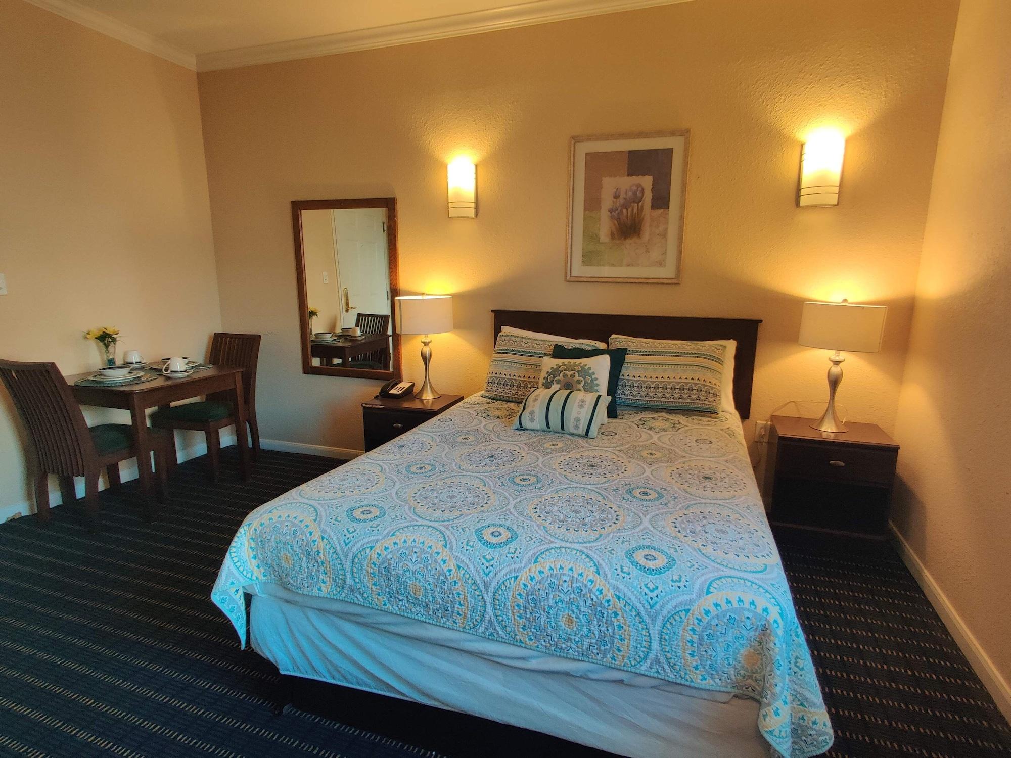 Athens Hotel & Suites Хюстън Екстериор снимка