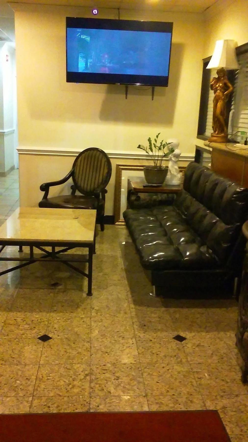 Athens Hotel & Suites Хюстън Екстериор снимка